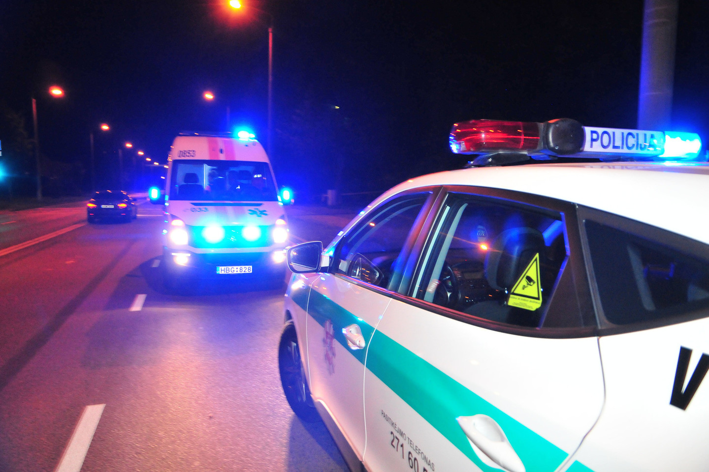 Ankstų rytą Vilniuje automobilis partrenkė pėsčiąją.