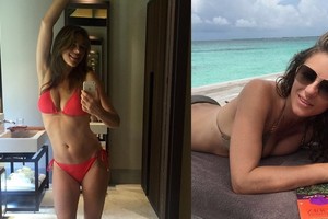 51-erių Elizabeth Hurley su bikiniu atrodo pribloškiamai