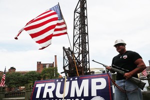 D. Trumpo šalininkai ruošiasi gąsdinti atvykstančius balsuoti