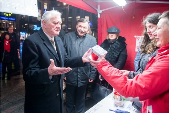 V. Adamkus ir būrys žvaigždžių skelbs 11-osios „Maltiečių sriubos“ startą
