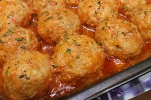 Tinginių balandėliai pomidorų padaže: šeima įvertino 10 balų iš 10