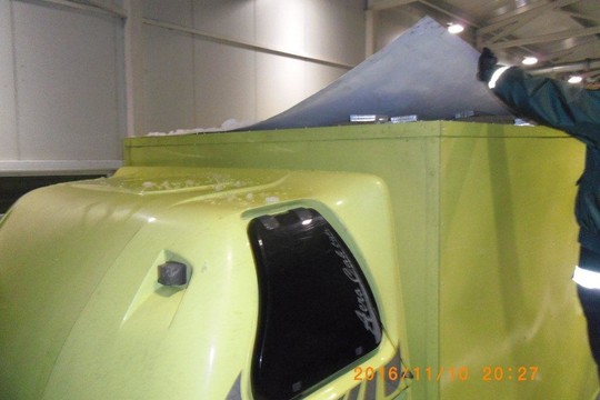 Sučiupti baltarusiai mikroautobuso stoge gabenę rūkalus už 45,5 tūkst eurų