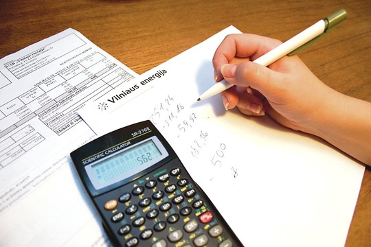 Dėl sąskaitų už šilumą – sumaištis: susimoka, bet vis tiek skolingi