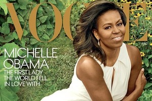 Atsisveikindama Michelle Obama papuošė „Vogue“ viršelį ir pribloškė elegancija