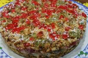 Daugelio pamėgtas bananų ir meduolių tortas, kurio nereikia kepti