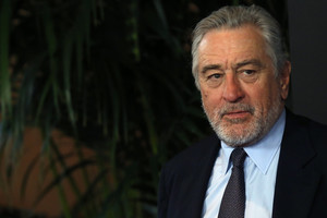 Prislėgtas Robertas De Niro remia protestus prieš Trumpą