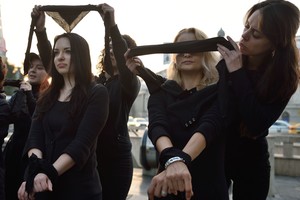 Lenkija ragina gimdyti ir prievartautojų vaikus