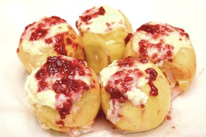 Kepti obuoliai – geriausia žarnyno šluota ir net apsauga nuo vėžio