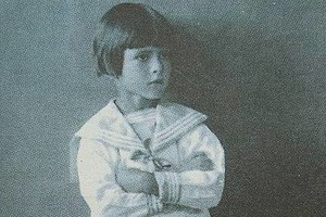 Ar atpažįstate, koks nuotraukoje garsus ir svarbus vyras?