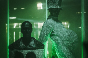 „Beissoul & Einius“ naujienos: filmui prilygstantis vaizdo klipas ir kostiumai iš stiklo