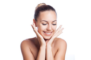 Svajojančioms apie odos jaunystę metas atsigręžti į mokslo pažangą