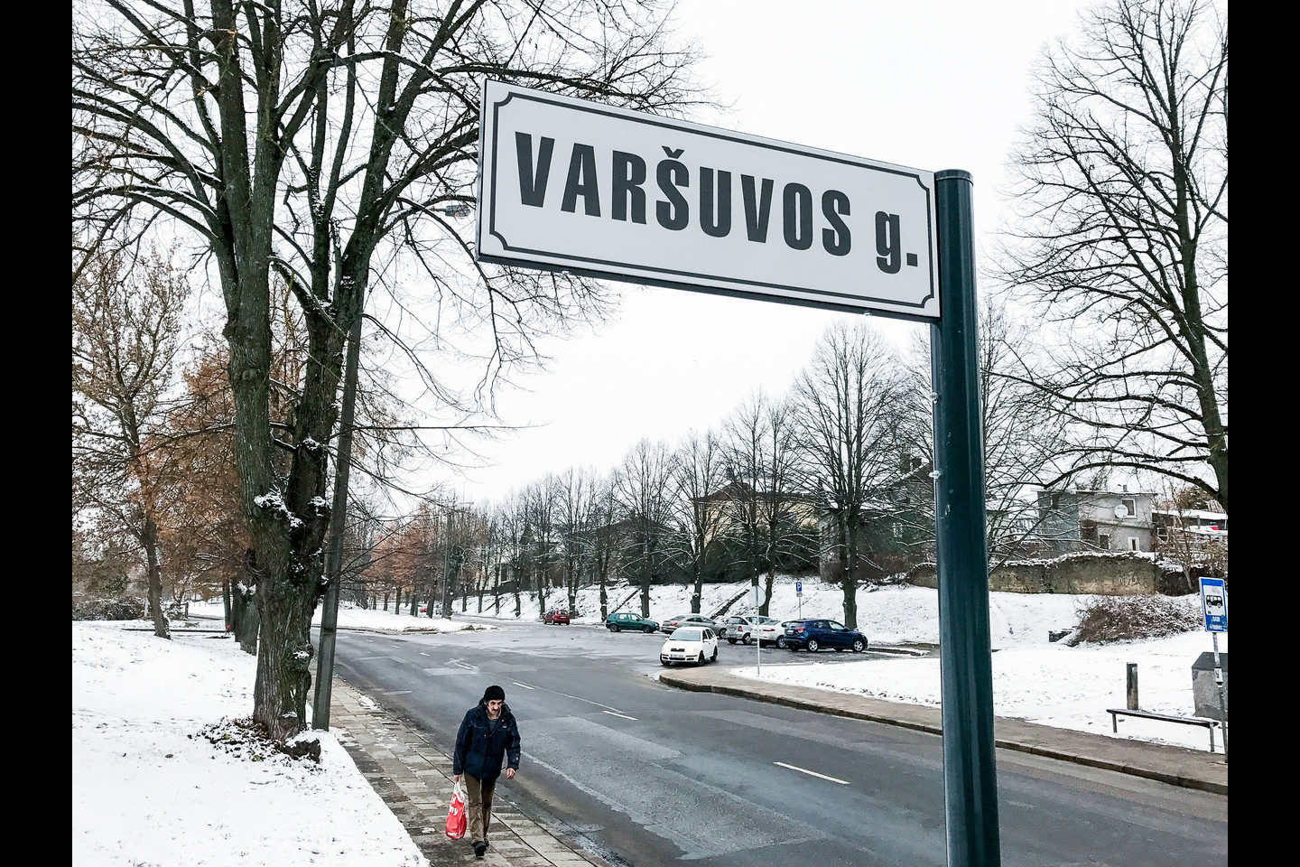 Vilniuje dingusi gatvės lentelė lenkų kalba.<br>V.Ščiavinsko nuotr.