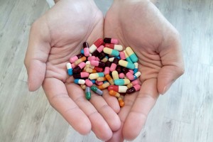 Skambina pavojaus varpais: neatsakingai geriami vaistai žaloja sveikatą