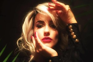 Iš viešumos pasitraukusi Ugnė Skonsmanaitė apakino nauja šukuosena