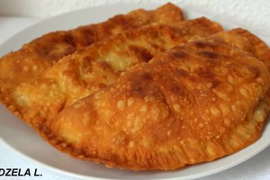 Čeburekai iš tešlos su varške: vaikai iškart užsakė gimtadieniui