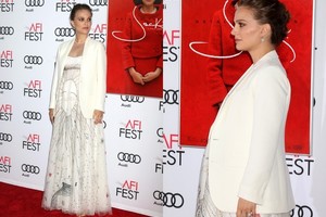 Netrukus gimdysianti Natalie Portman nepraleido progos pasipuošti