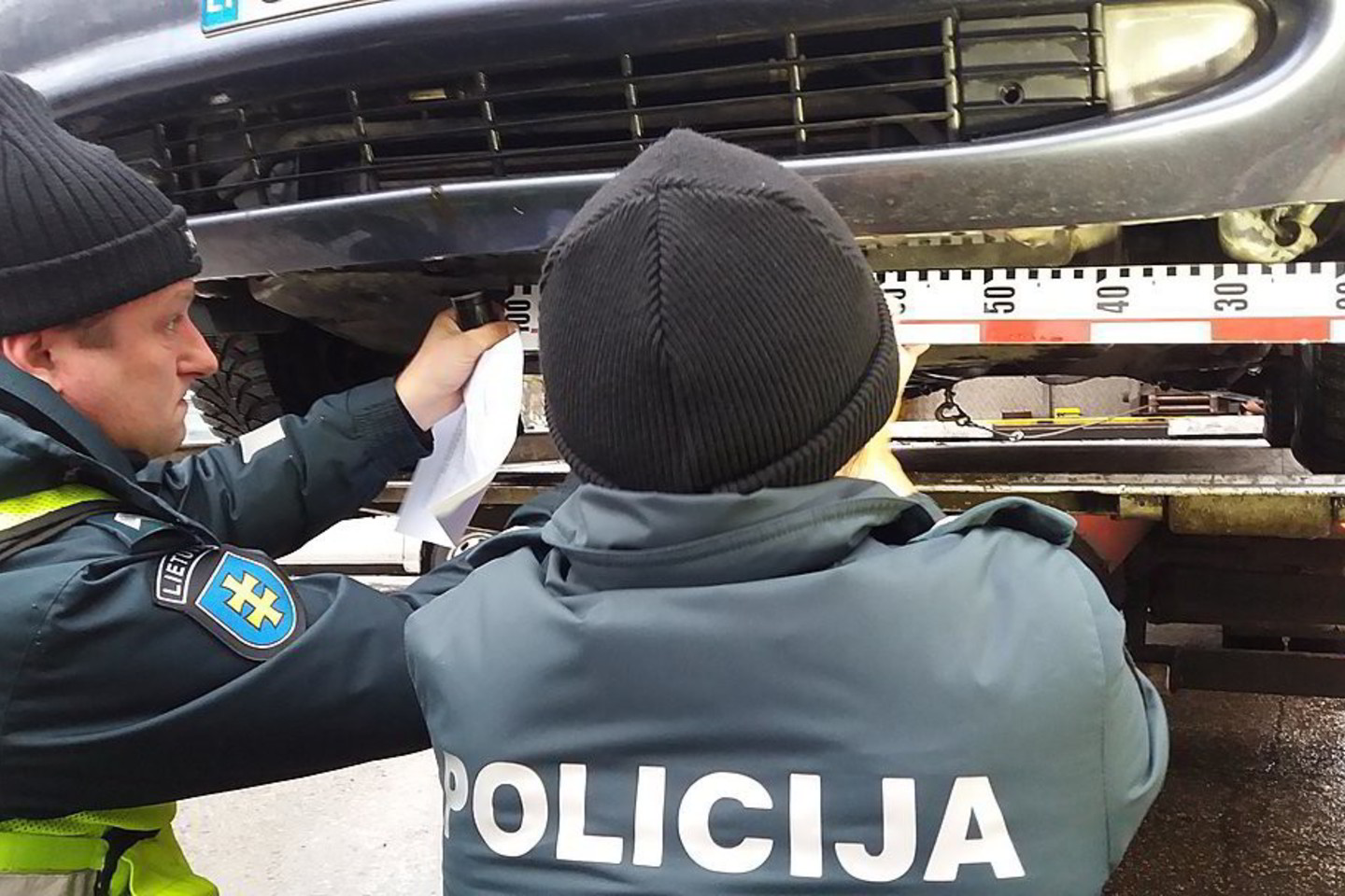 Praėjusios paros avarijose žuvo žmogus, sužeista dar 13 žmonių.