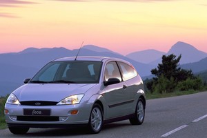 Geriausi seni automobiliai Lietuvoje: tipiniai gedimai, kuriuos verta žinoti