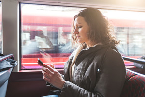 Vilnietę ne juokais įbaugino keistas nepažįstamosios elgesys autobuse