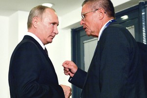 Netikėtas V. Putino žingsnis: atleido ministrą ir skyrė namų areštą