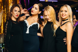 Gundančios gražuolės ir jų nevaikiški žaidimai kaitino klubinėtojų kraują