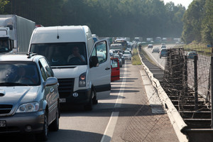 Magistralėje Vilnius-Kaunas keičiasi eismas, gali būti spūsčių