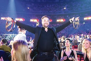 L. Somovas skinasi kelius užsienyje: padeda ir pasaulinė žvaigždė