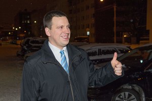 Naujasis Estijos premjeras trauko partijos ryšius su Rusija