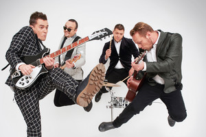 Išgirskite: „Biplan“ naujam gyvenimui prikėlė legendinę „Kalėdų eglutę“