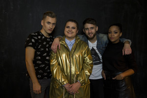 Pamatykite: grupė „SillyCut“ pristato vaizdo klipą ir dainą apie netikrą meilę