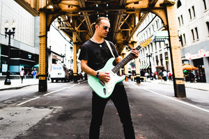 Pamatykite: „Žalvarinio“ lyderis pristato naują kūrinį ir JAV filmuotą klipą