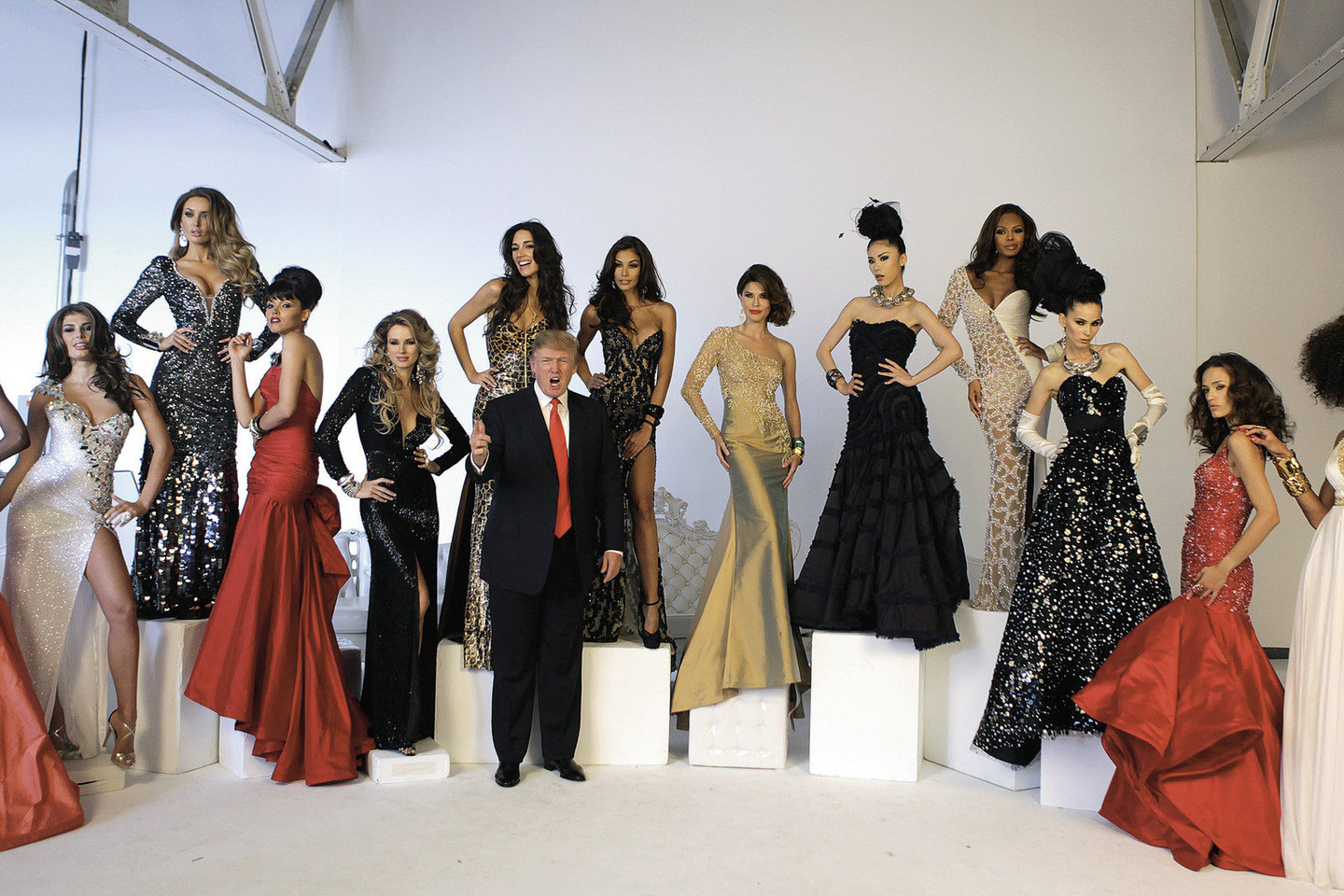 Donaldo Trumpo žavėjimasis modeliais toks stiprus, kad jis buvo įsigijęs grožio konkurso „Mis visata“ rengimo teises.