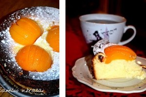 Minkštas varškės ir persikų pyragas tiesiog tirpsta burnoje