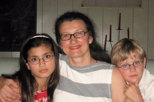 Du našlaičius iš Lietuvos įsivaikinusi emigrantė – ties bedugnės kraštu