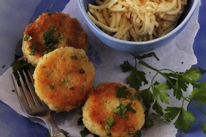 Bulvių ir žuvies kotletus kerta net tie, kurie nemėgsta žuvies