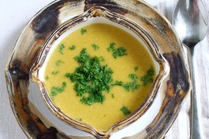 Trintai sriubai iš keptų daržovių nėra lygių