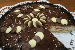 Nekeptas varškės tortas su žele