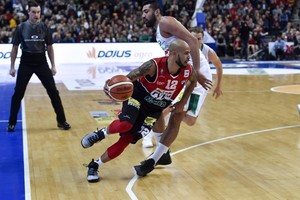 Sportiškas savaitgalis: Lietuvos krepšinio titanų mūšis ir futbolo sezono uždarymas