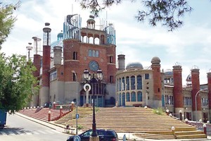 Įspūdingą katedrą Madrido pašonėje ispanas pastatė visiškai vienas