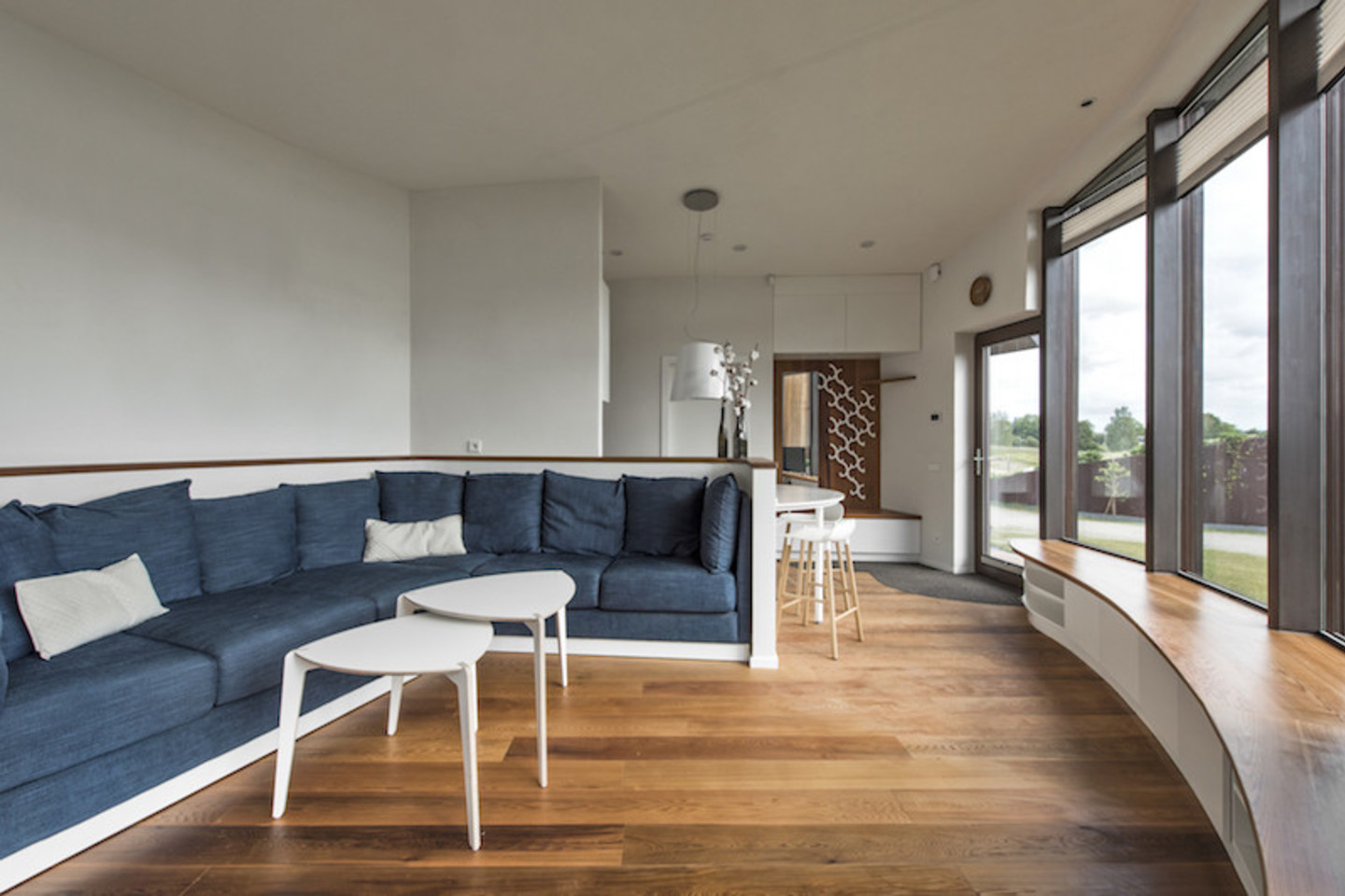 Šalia tvenkinio esančioje teritorijoje įrengtas ir atskiras svečių namelis.<br>L.Garbačausko nuotr.