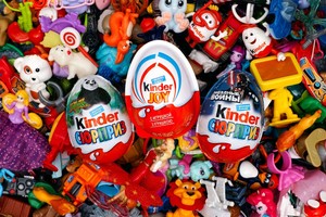 Šokoladiniai „Kinder“ kiaušiniai slepia skaudžią tiesą