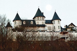 Įspūdingus namus valdę Kauno banditai moka trupinius savo aukoms