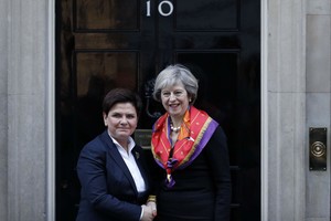 Lenkijos premjerė britus ragina siekti gero kompromiso dėl „Brexit“