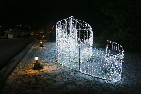 Kauno pilis sužibo tūkstančiais lempučių<br>G. Bitvinsko nuotr.