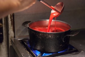 Ligoninėje pamatė, kaip virėjos daro nuodėmę nesigėdydamos