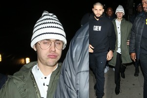 Net ir dėl taip atrodančio Justino Bieberio merginos eina iš proto