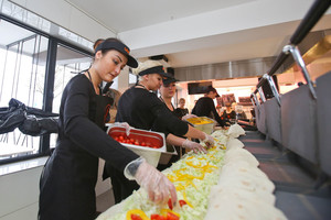 Kauniečiai pagamino rekordinį 4 metrų ir 8 centimetrų ilgio kebabą