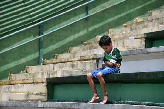 Futbolo fanai gėdėjo kiekvienas savaip.<br>AFP/“Scanpix“ nuotr.