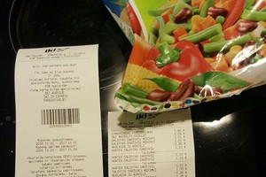 Ginčą stebėjo visa eilė, kol kasininkė pripažino: įvyko klaida