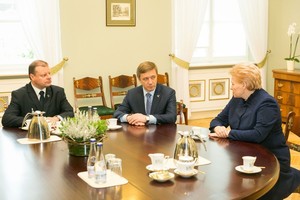 „Valstiečiai“ meta iššūkį prezidentei ir pykdo pacientus